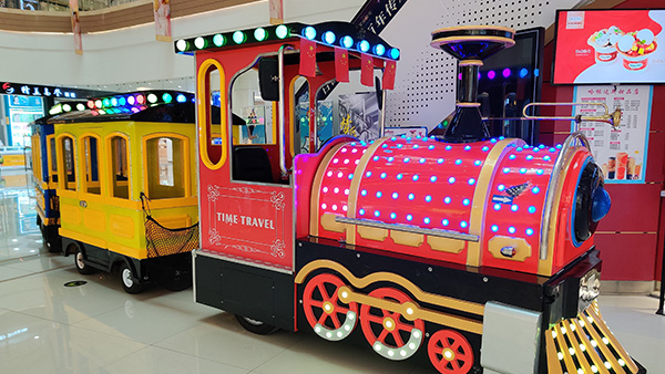 趣享屋兒童樂園時光旅行小火車案例